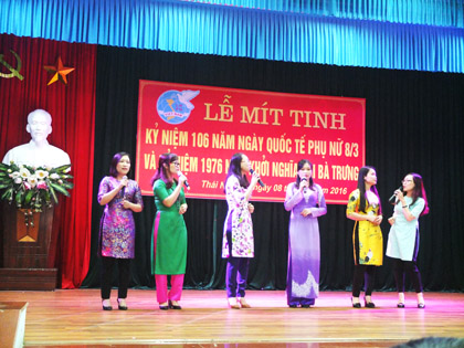 Mít tinh kỷ niệm ngày quốc tế phụ nữ 8-3